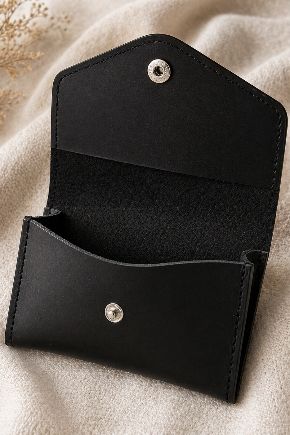 Attachable Leather Card Holder Set